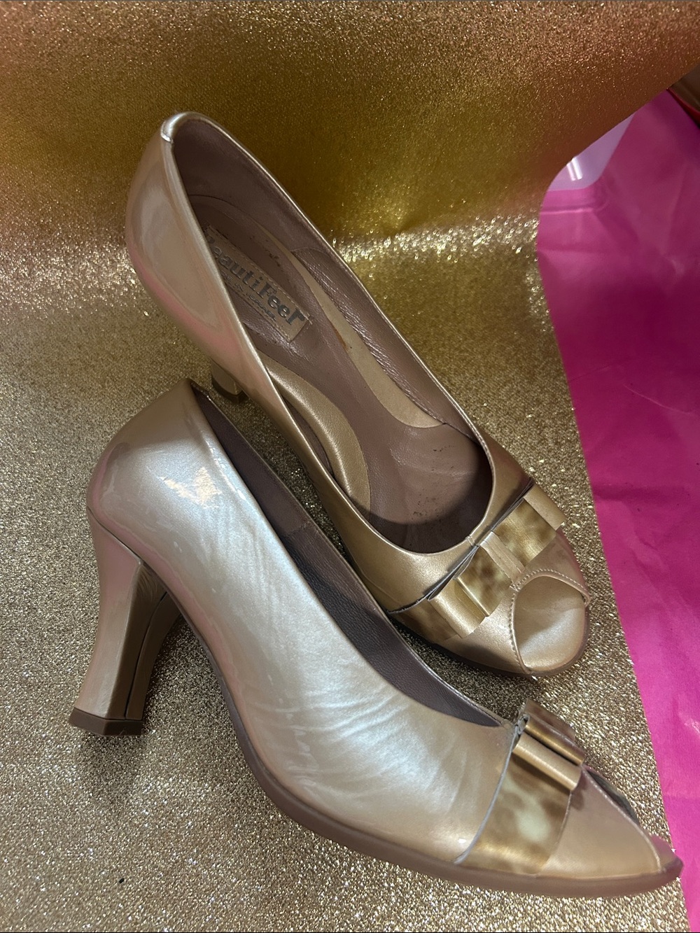 BeautiFeel Gold Peep-Toe Bow Block Heels